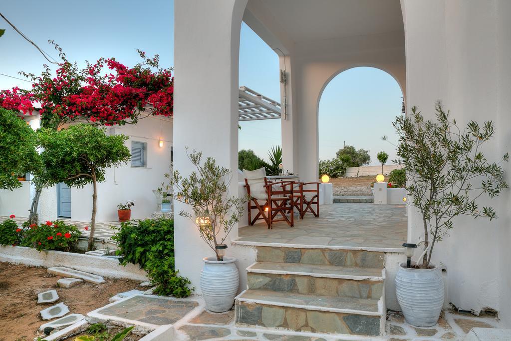 Paros Rita Studios Piso Livadi Rum bild