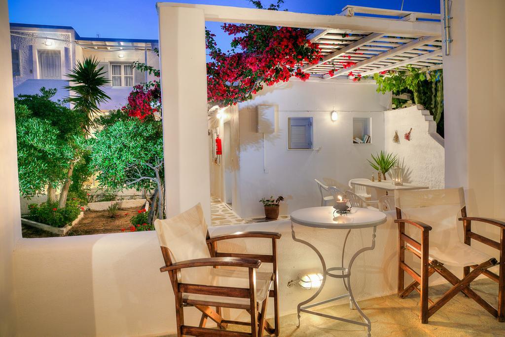 Paros Rita Studios Piso Livadi Rum bild