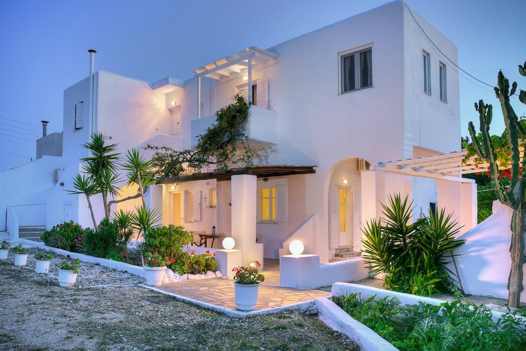 Paros Rita Studios Piso Livadi Rum bild