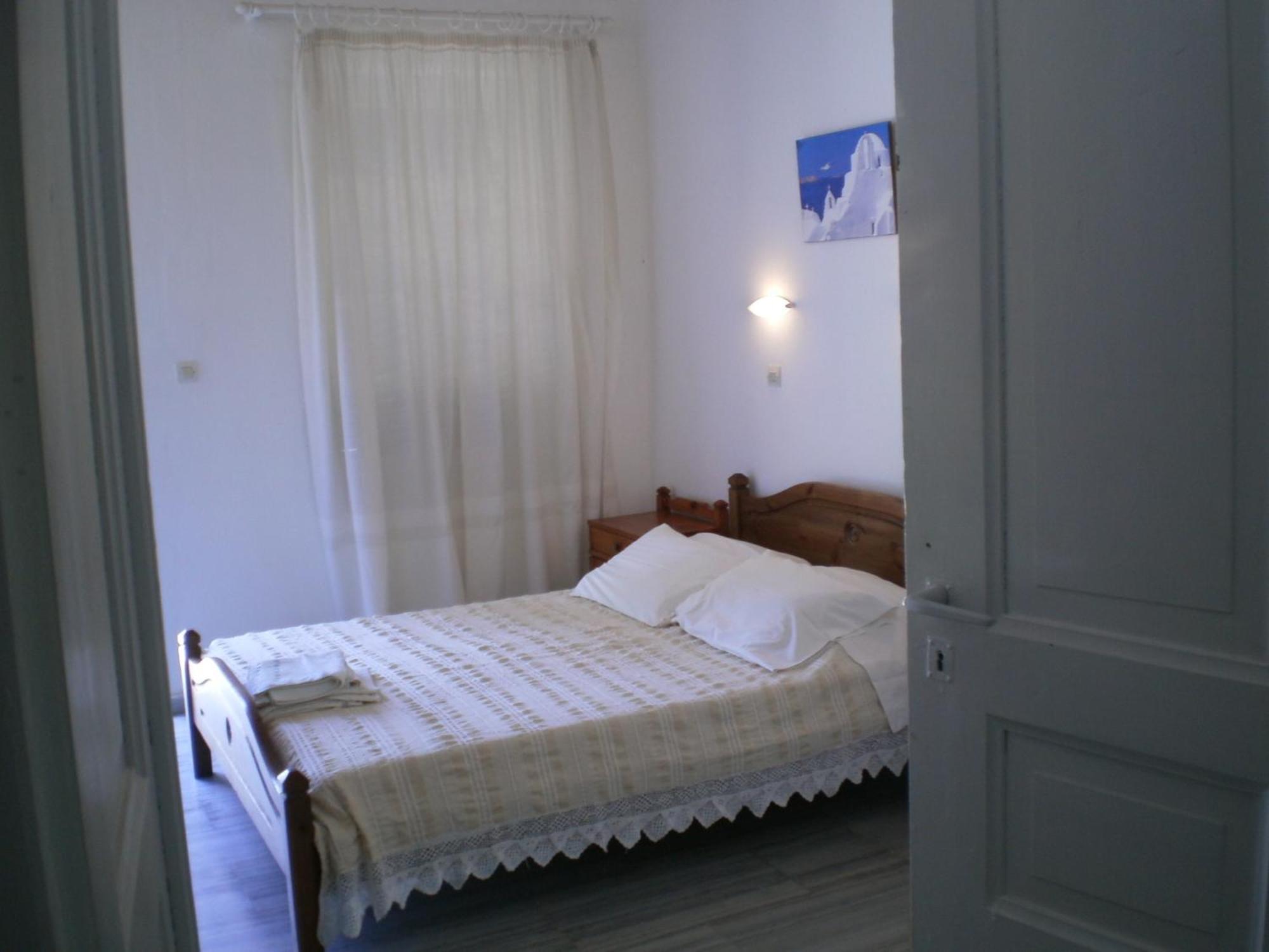 Paros Rita Studios Piso Livadi Rum bild